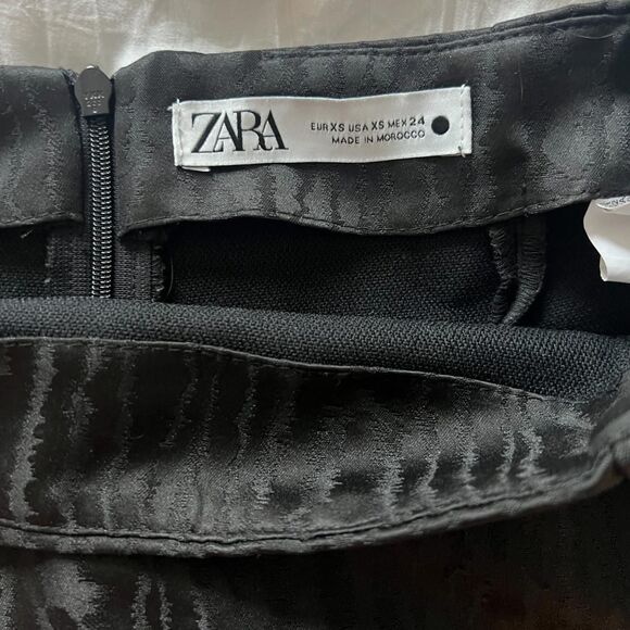 Zara Women's Black Mini Skirt - Picture 3 of 3